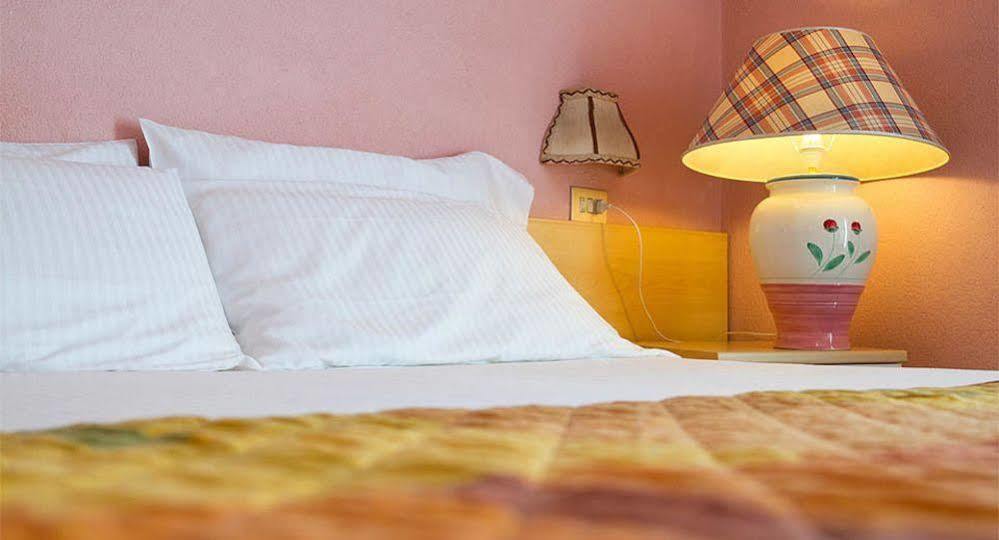 Hotel Alaska Livigno Bagian luar foto
